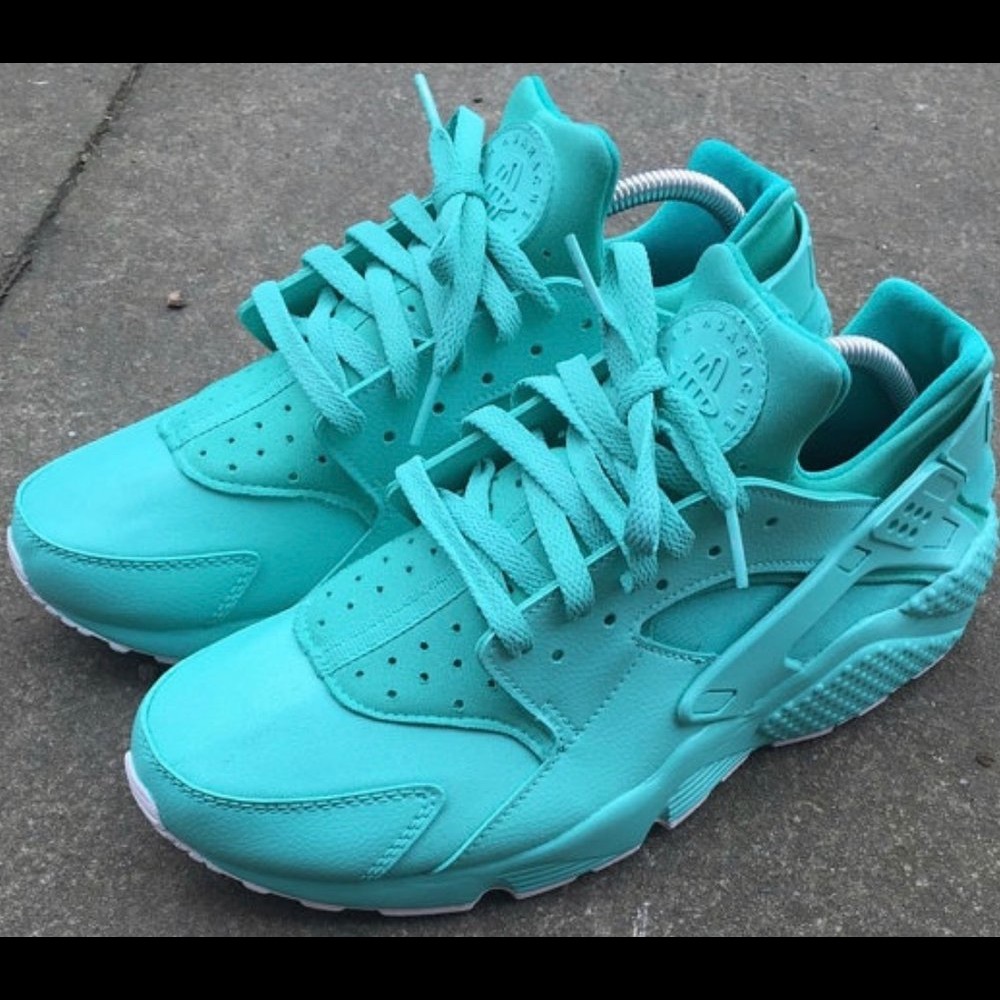 Custom Nike Hurrache